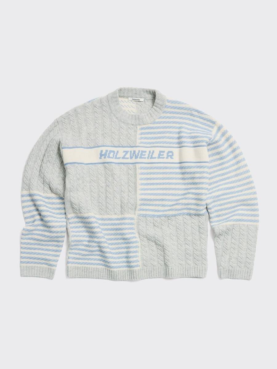 kabelstickad tröja i ull med logotyp