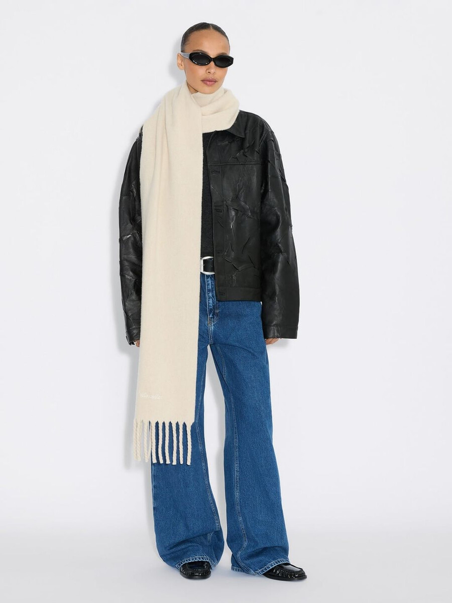 idro lammullshalsduk med tofsar