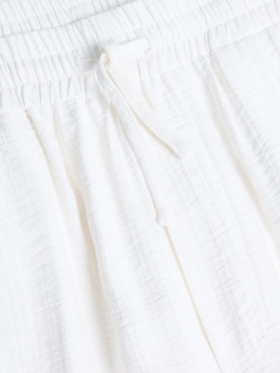 sommarbyxor med avslappnad passform